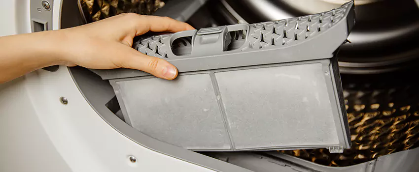 Signs Of A Clogged Dryer Lint Trap in Urbandale, Iowa